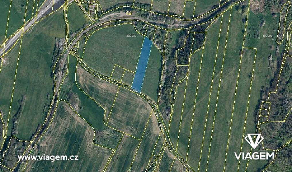 Prodej pole 1 963 m², Kravaře – náhled fotky 3