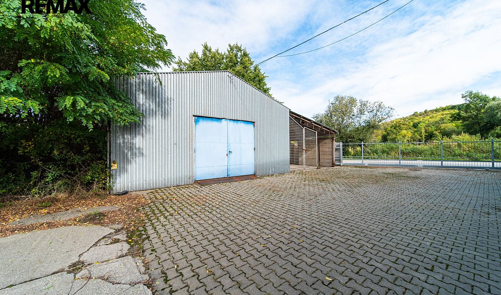 Prodej výrobních prostor 4 050 m², Pouzdřany – náhled fotky 29