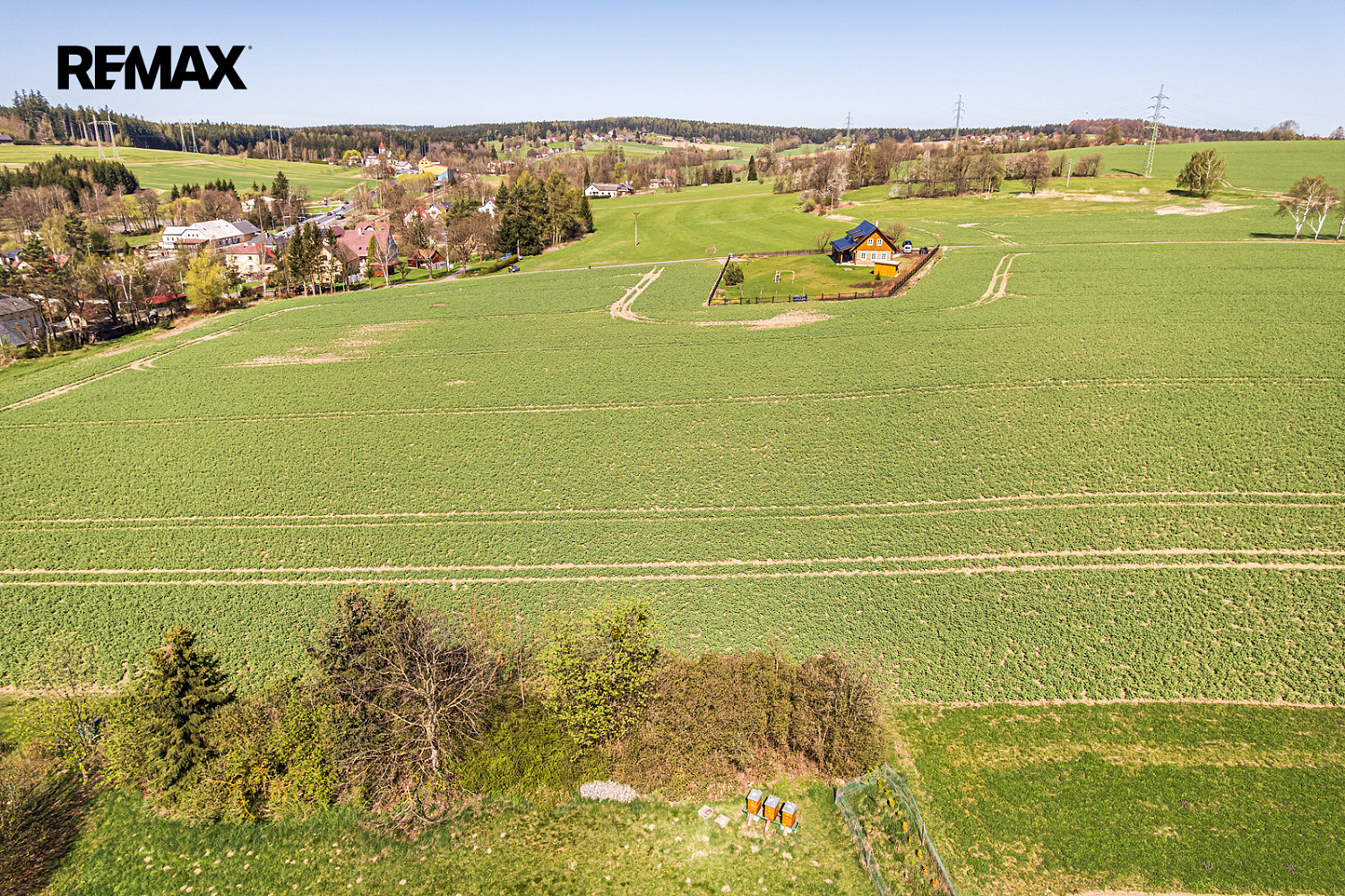 Prodej stavebního pozemku 1 045 m² – fotografie 3