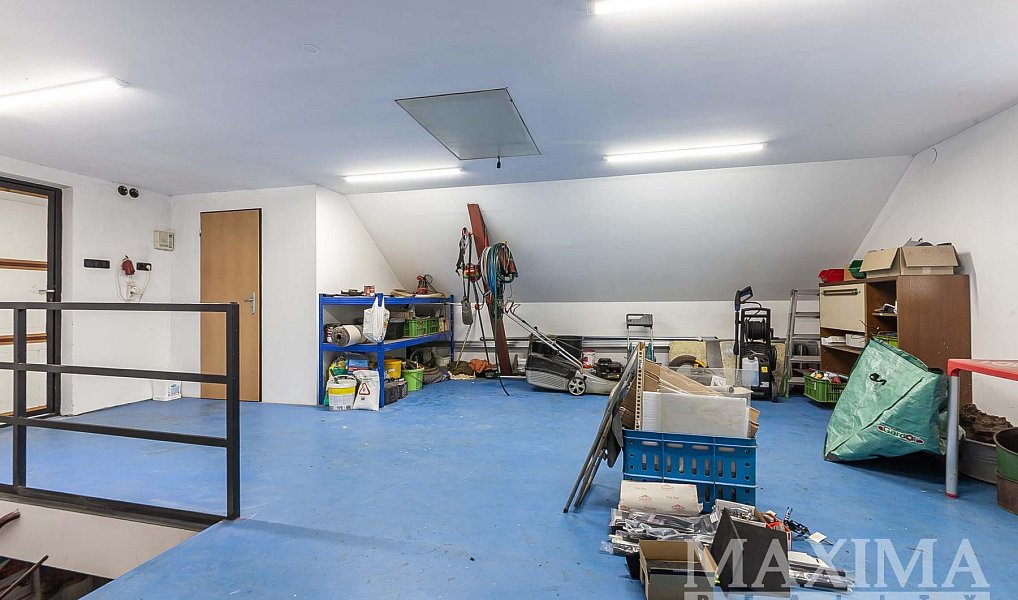 Prodej domu 245 m² s pozemkem 773 m², Ejpovice – náhled fotky 25