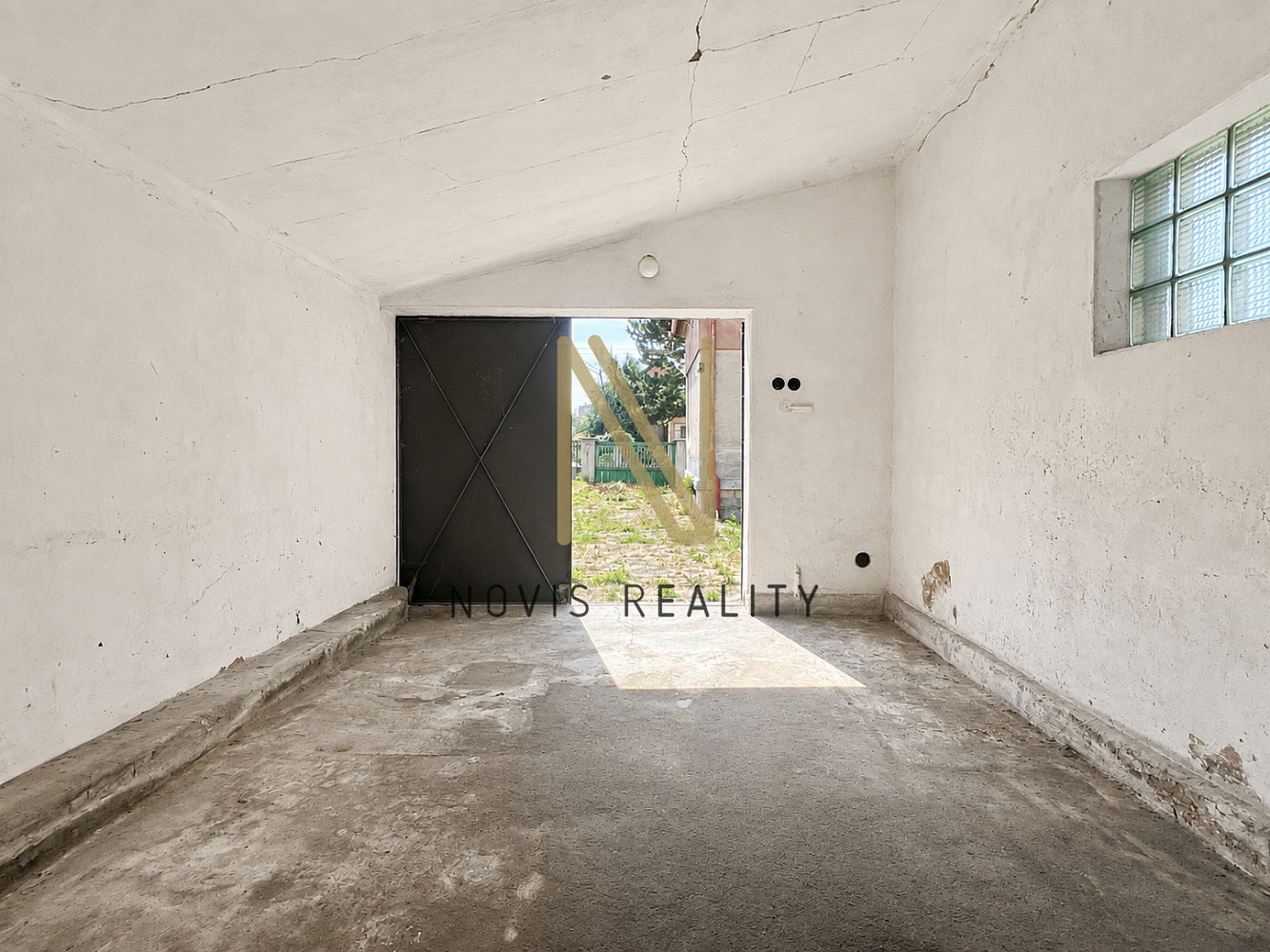 Prodej stavebního pozemku 375 m² – fotografie 5
