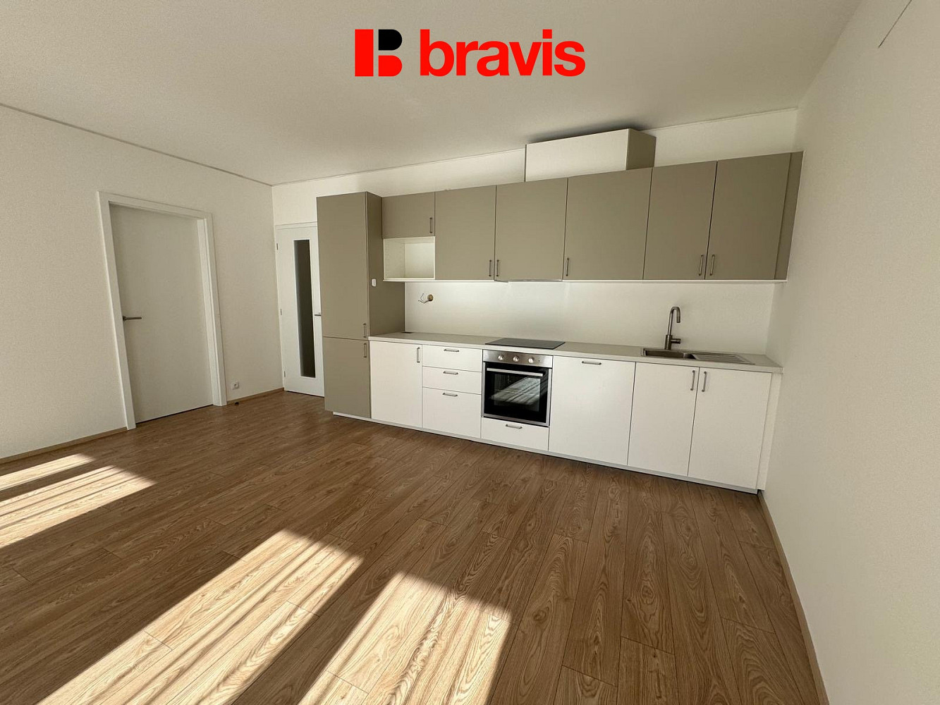 Pronájem bytu 2+kk 47 m² – fotografie 2