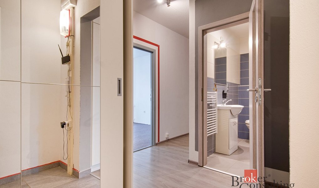 Pronájem bytu 2+kk 42 m², Velešín – náhled fotky 3