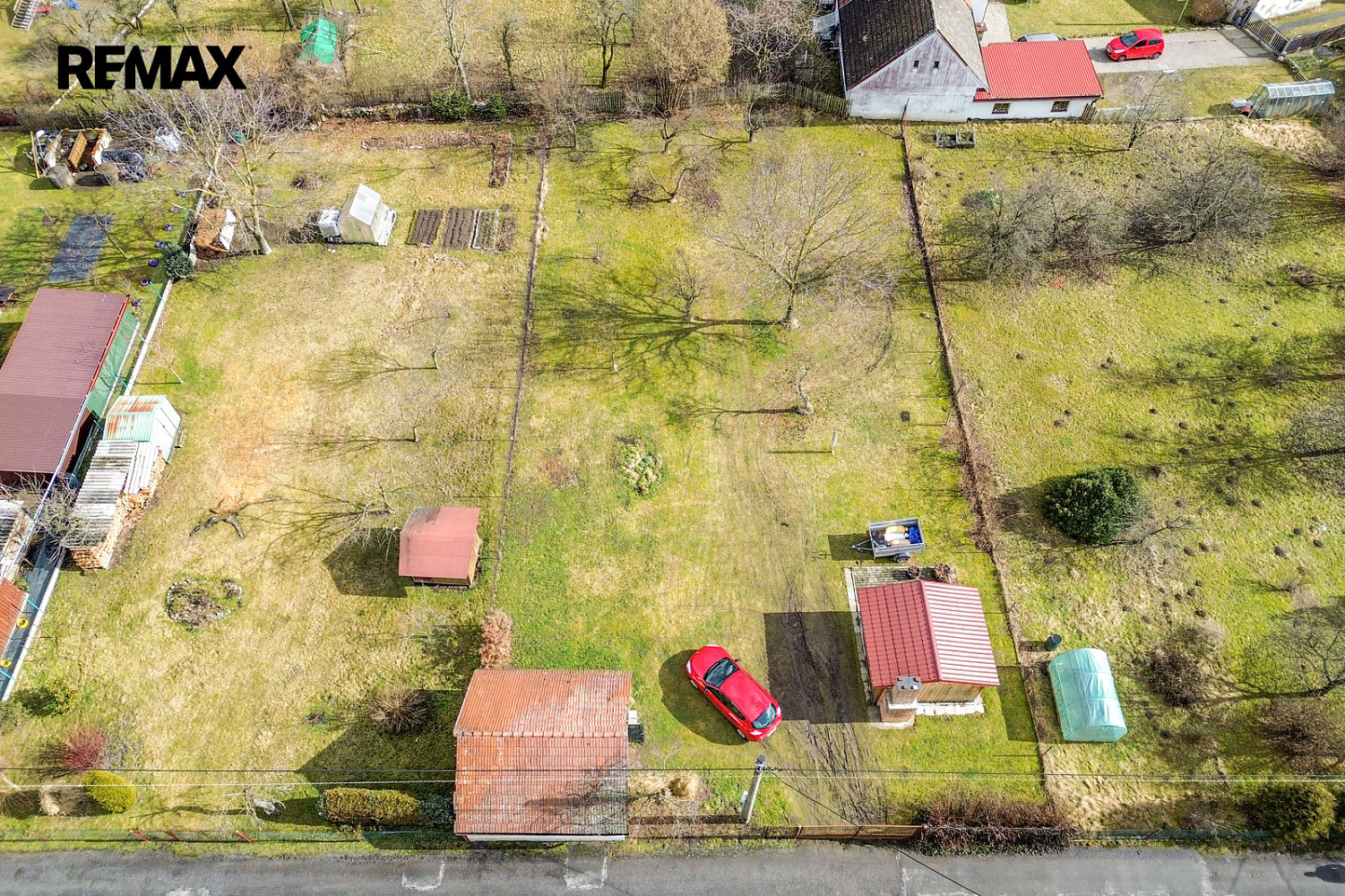Prodej stavebního pozemku 904 m² – pohled 3