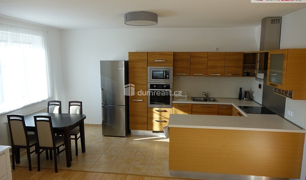 Pronájem bytu 2+kk, 68 m², Benešov, Bystřice
