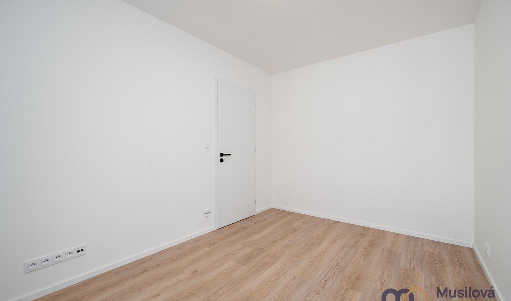 Pronájem domu 92 m² s pozemkem 300 m², Újezdeček – náhled fotky 14