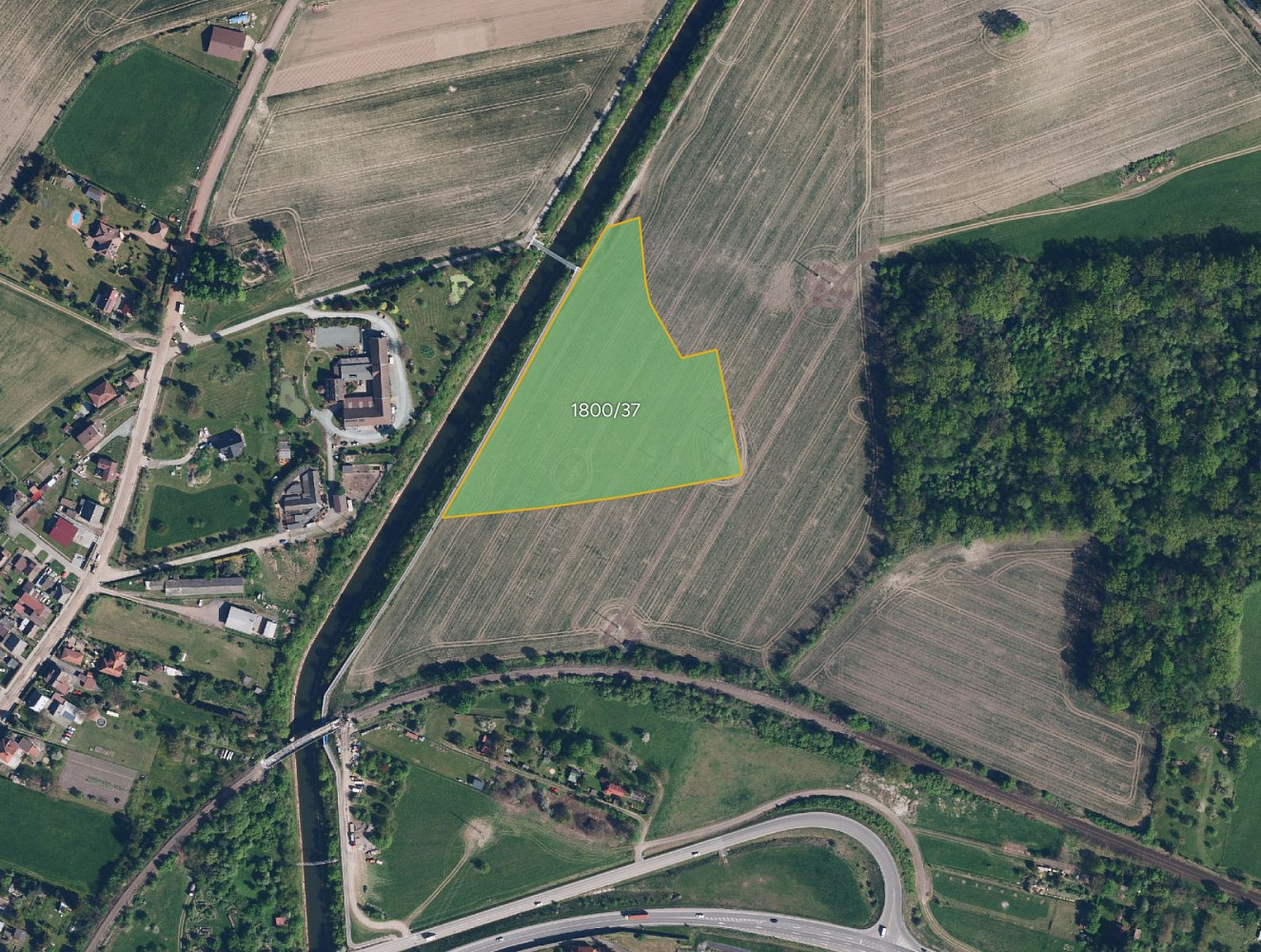 Prodej pole 9 764 m²