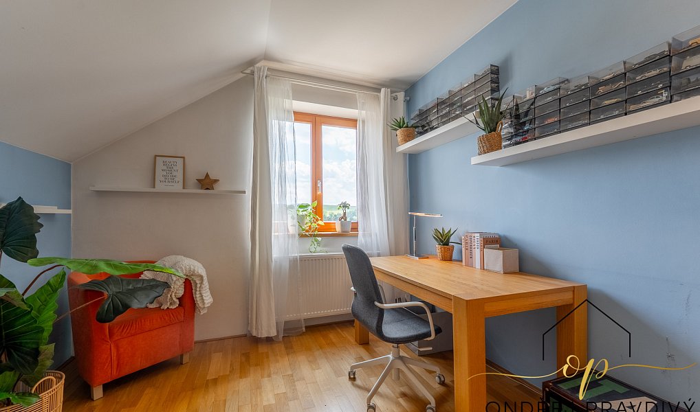 Prodej domu 237 m² s pozemkem 1 360 m², Liteň – náhled fotky 23