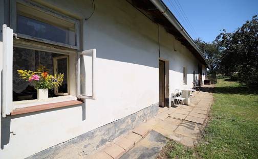 Prodej domu 179 m² s pozemkem 1 206 m², Těchařovice, okres Příbram