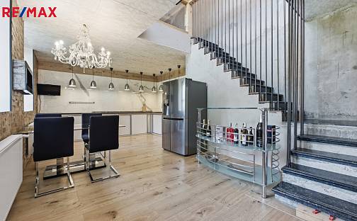 Prodej bytu atypického 180 m², Oleška - Brník, okres Praha-východ