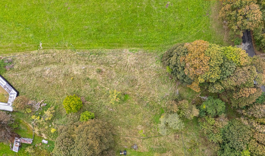 Prodej stavebního pozemku 3 300 m², Dolní Nivy – náhled fotky 13