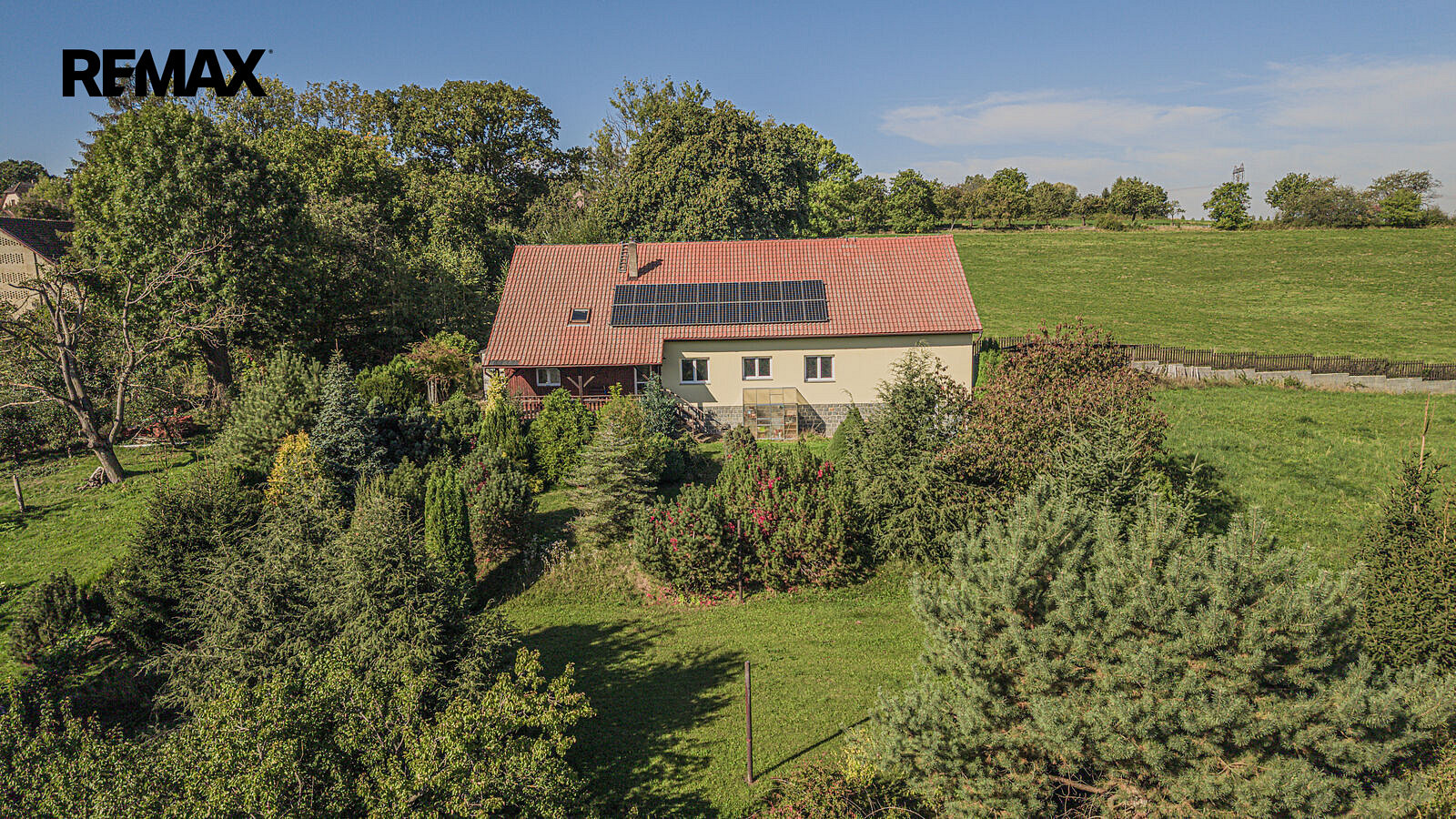 Prodej domu 308 m² s pozemkem 12 767 m²