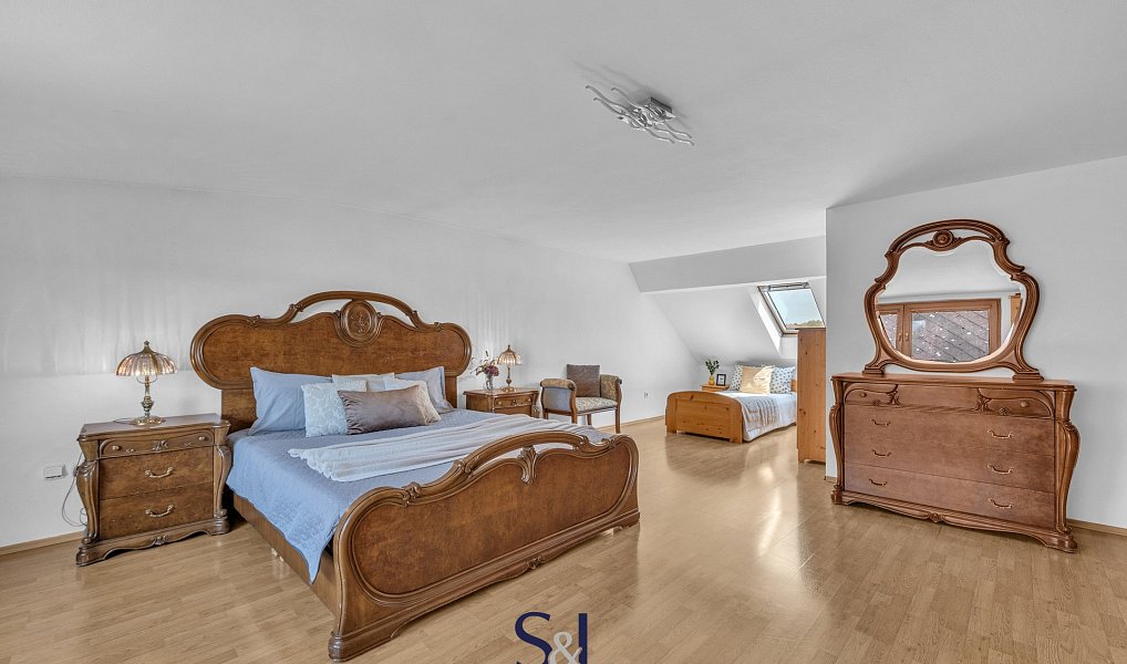 Prodej domu 245 m² s pozemkem 973 m², Nový Bor – náhled fotky 34