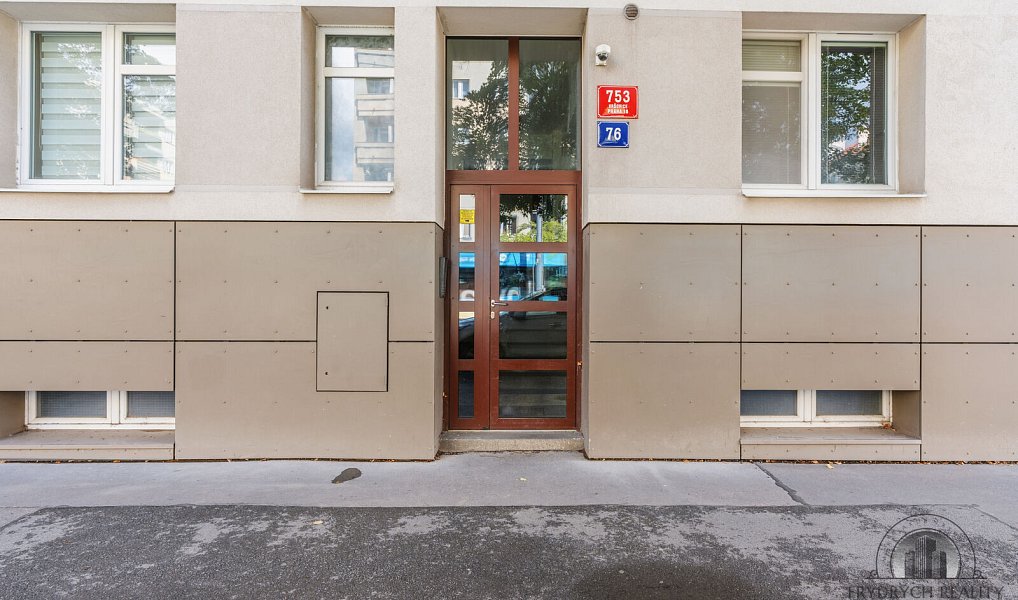 Prodej bytu 3+1 75 m², Praha – náhled fotky 27