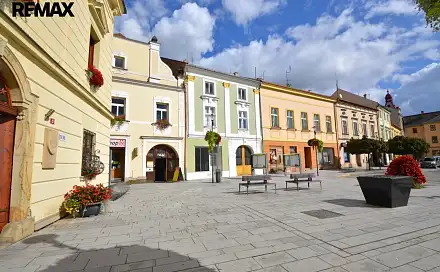 Prodej domu 307 m² s pozemkem 989 m², Masarykovo nám., Uničov, okres Olomouc