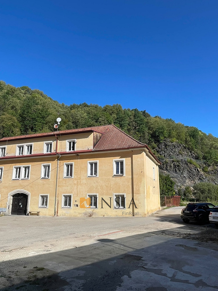 Prodej bytu 1+kk 20 m² – fotografie 2