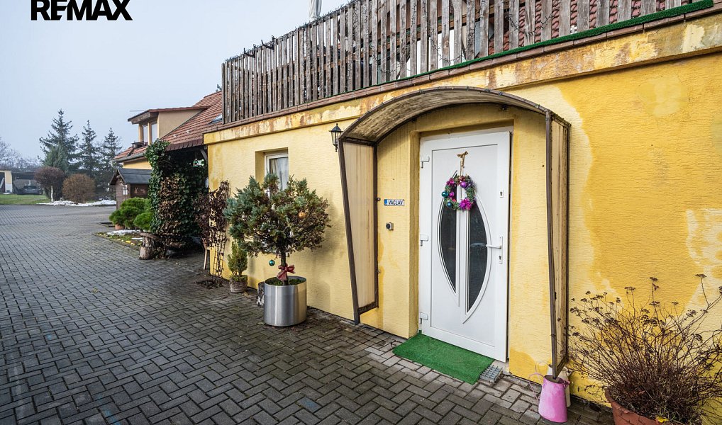 Prodej domu 350 m² s pozemkem 1 872 m², Spořice – náhled fotky 47