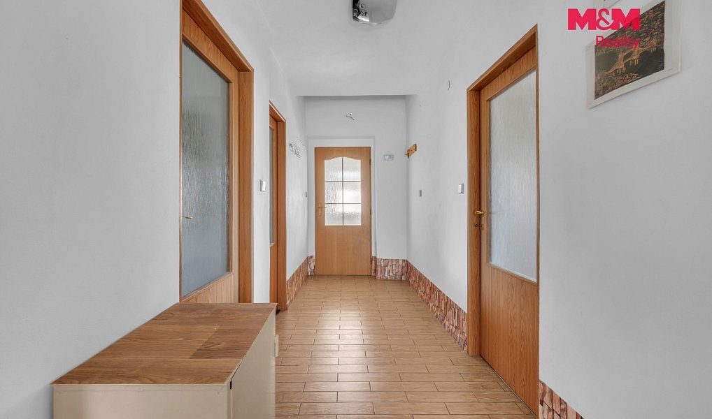 Prodej domu 215 m² s pozemkem 679 m², Skuteč – náhled fotky 2