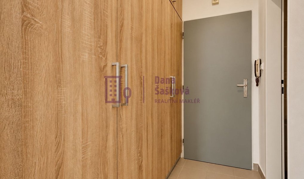 Pronájem bytu 1+kk 19 m², Jindřichův Hradec – náhled fotky 6