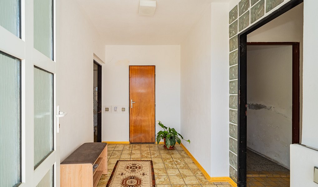 Prodej domu 270 m² s pozemkem 919 m², Tachov – náhled fotky 11