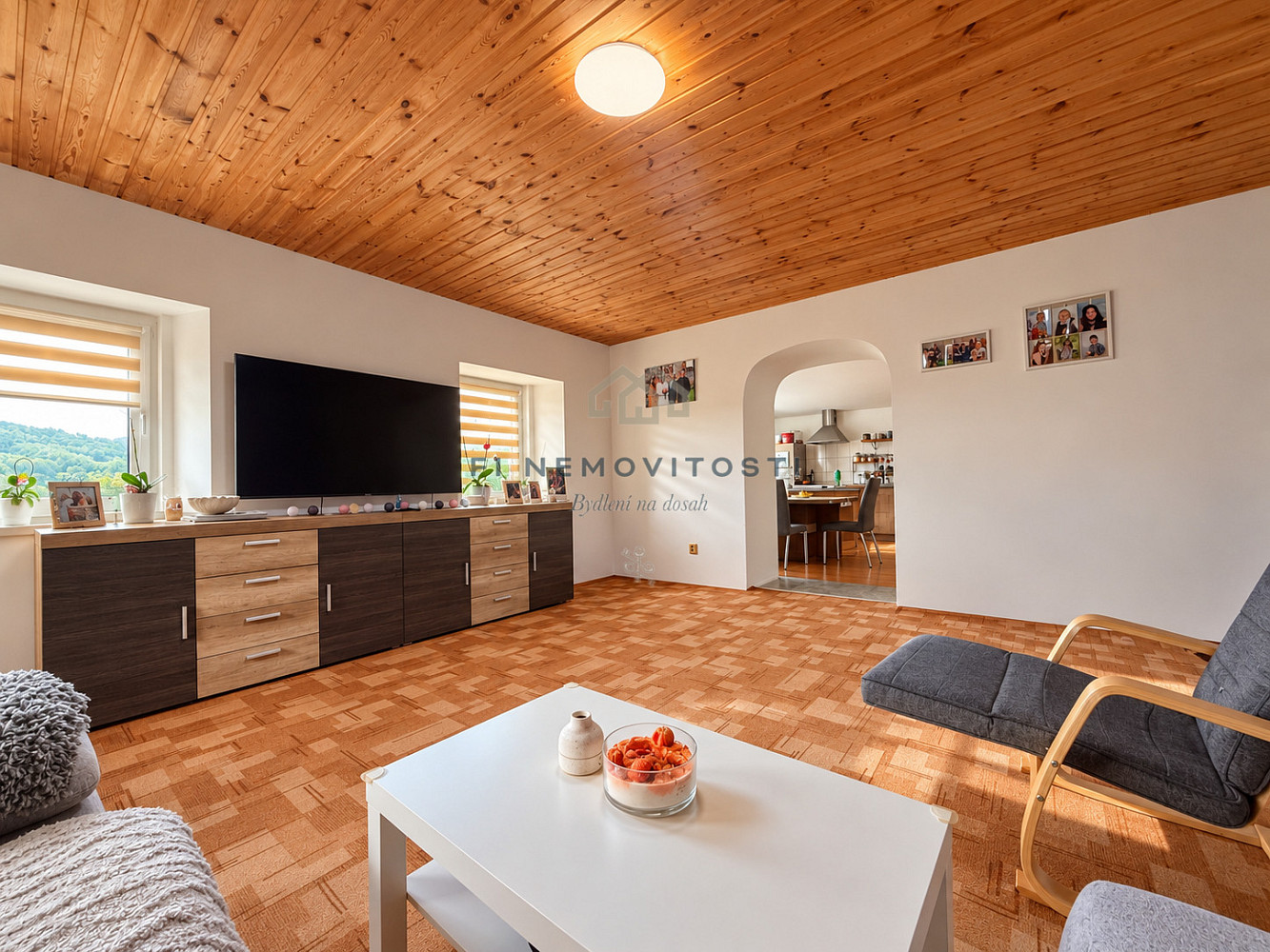 Prodej domu 254 m² s pozemkem 1 235 m² – fotografie 4