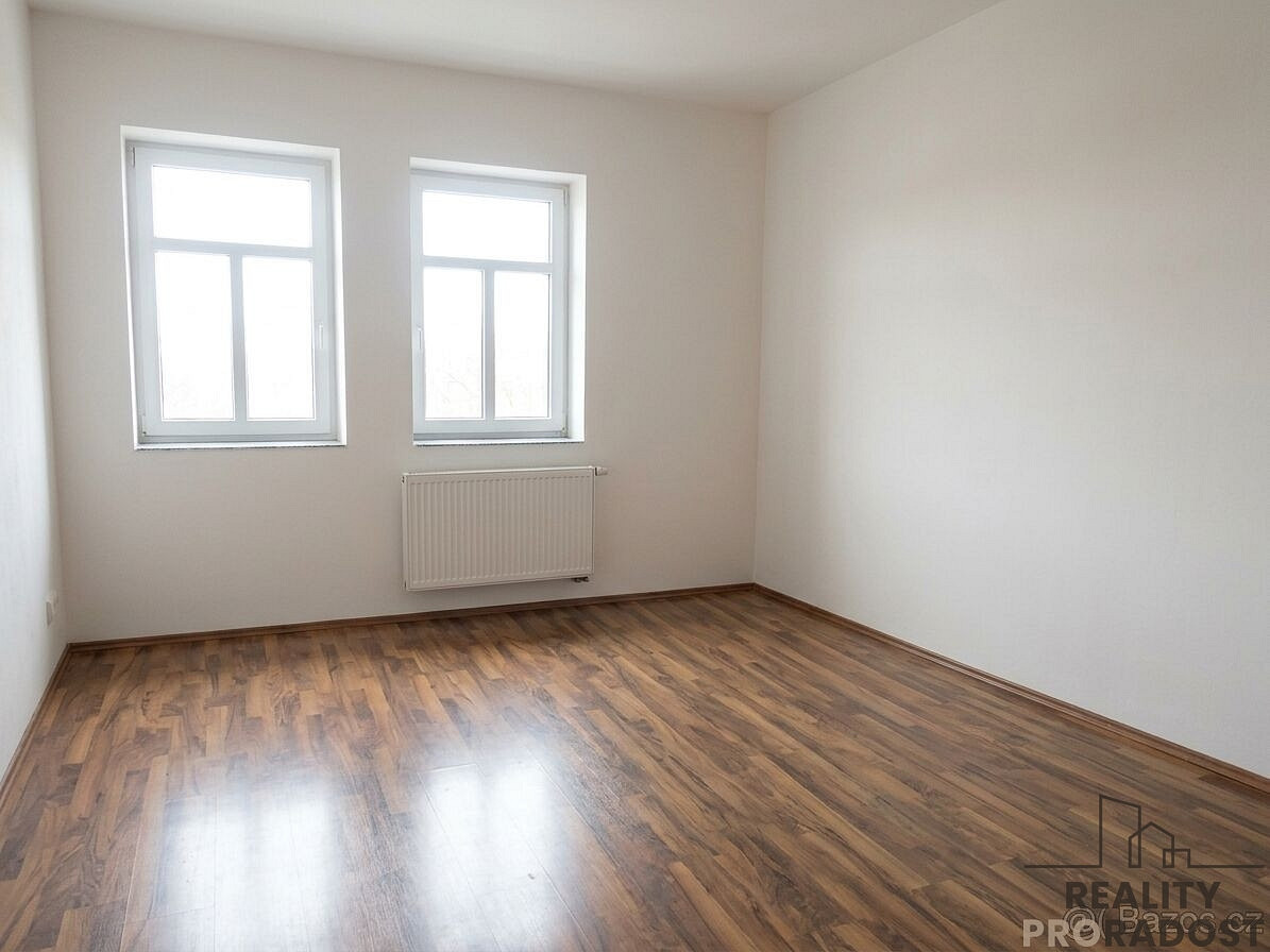 Pronájem bytu 1+kk 25 m² – fotografie 3