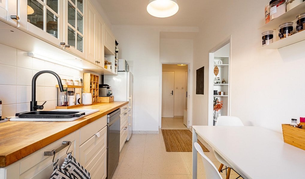 Prodej bytu 2+1 74 m², Praha – náhled fotky 12