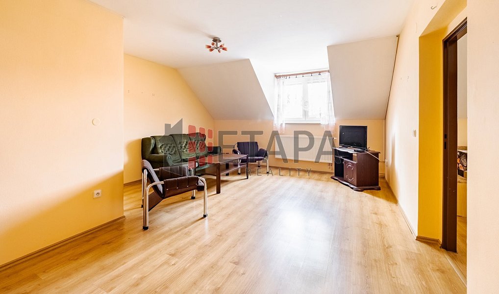 Prodej ubytovacího objektu 432 m², Ražice – náhled fotky 8