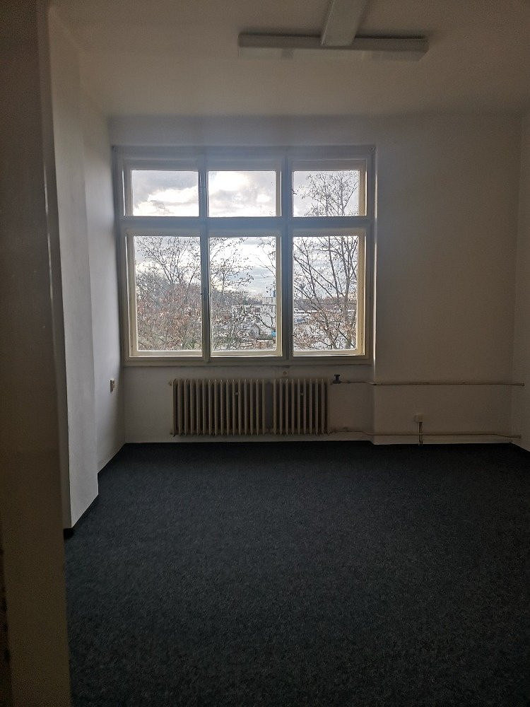 Pronájem kanceláře 35 m² – fotografie 5