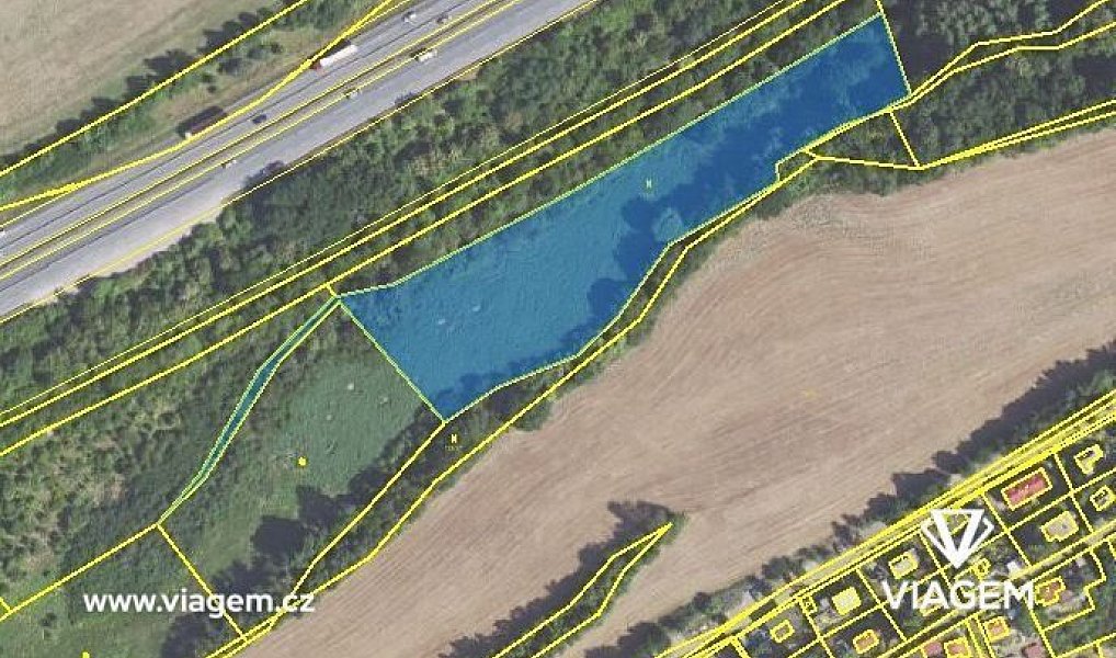 Prodej pole 8 083 m², Nučice – náhled fotky 3