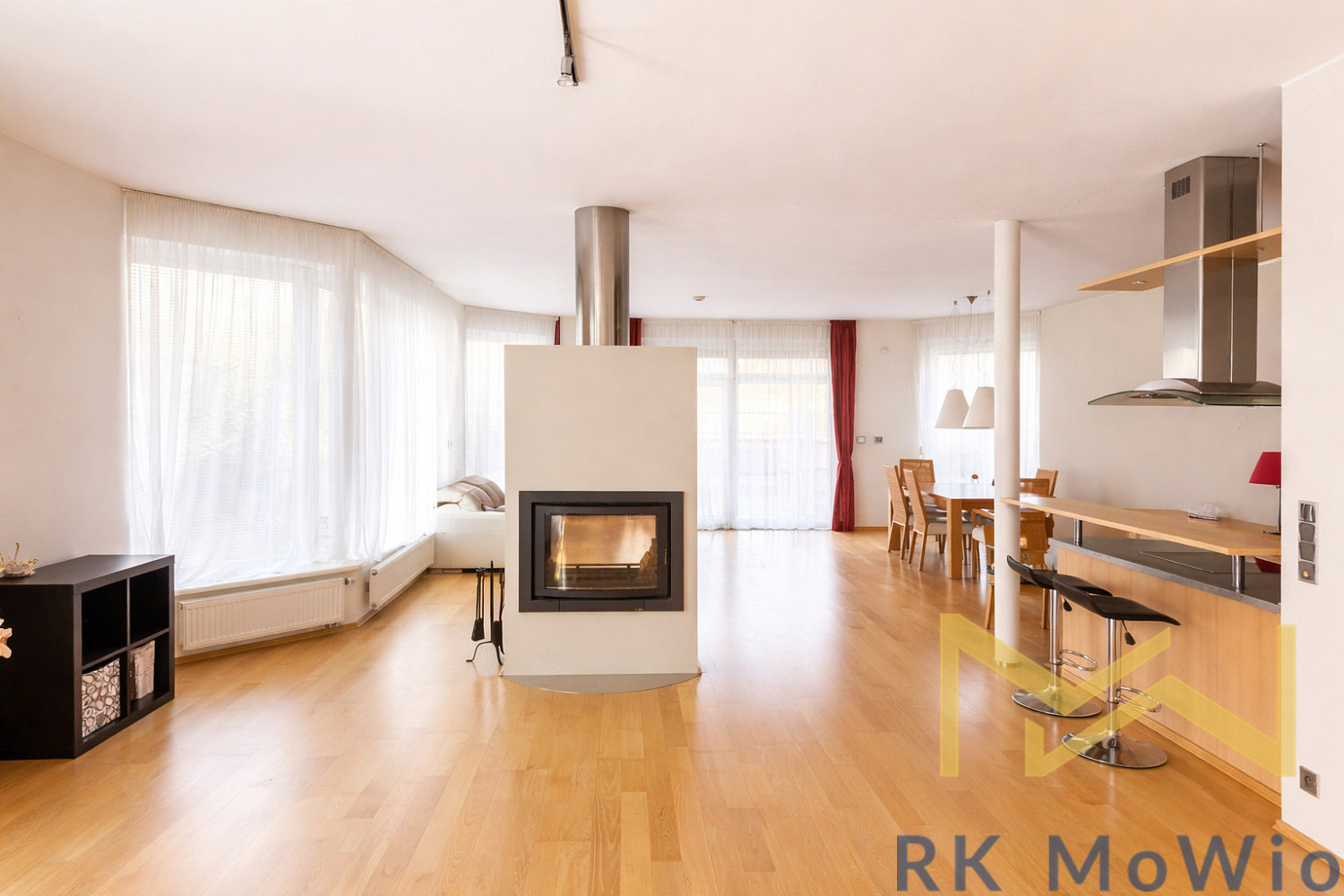 Pronájem domu 336 m² s pozemkem 850 m²