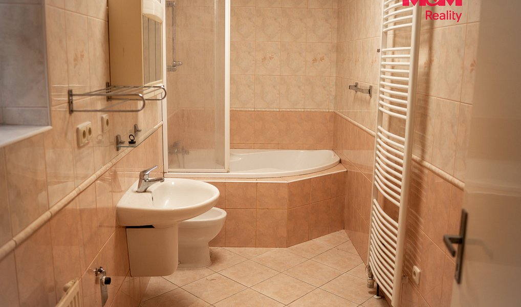 Prodej bytu 2+1 66 m², K Můstku, Krnov – Pod Bezručovým vrchem, okres Bruntál