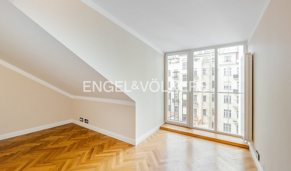 Pronájem bytu 6+kk 210 m², Praha – náhled fotky 7