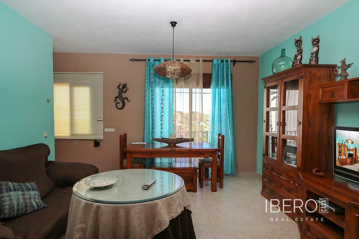 Casa 5+kk – Málaga, Tiro de Pichón, Cruz de Humilladero - Més