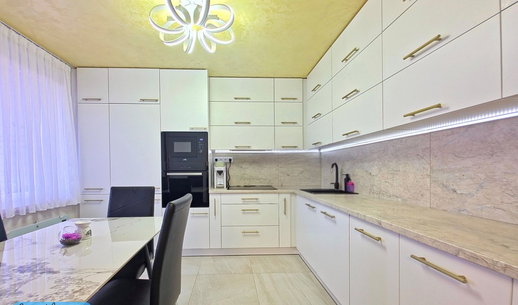 Prodej bytu 3+1, 81 m², Pelhřimov, Kámen