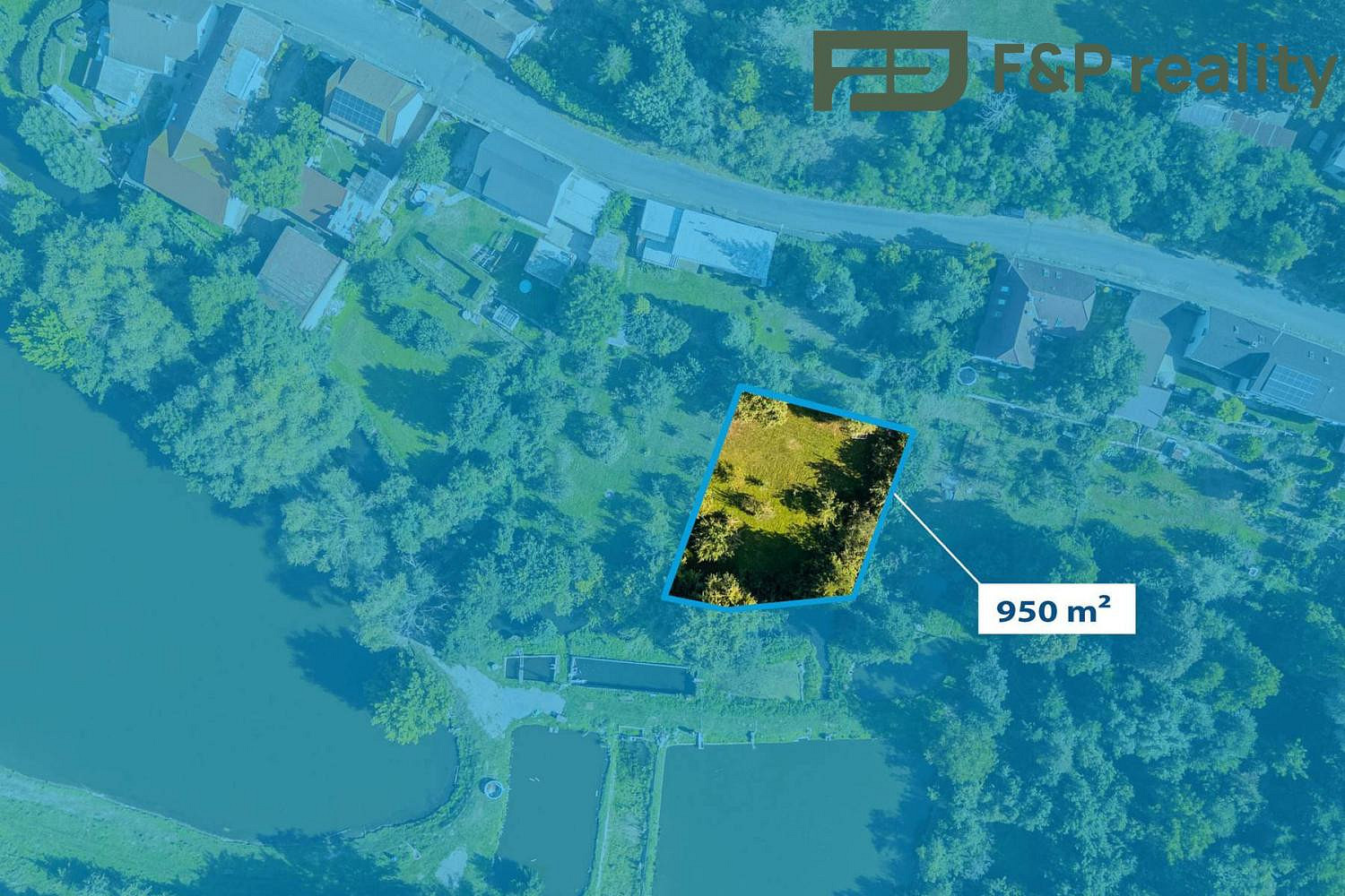 Prodej stavebního pozemku 1 090 m²