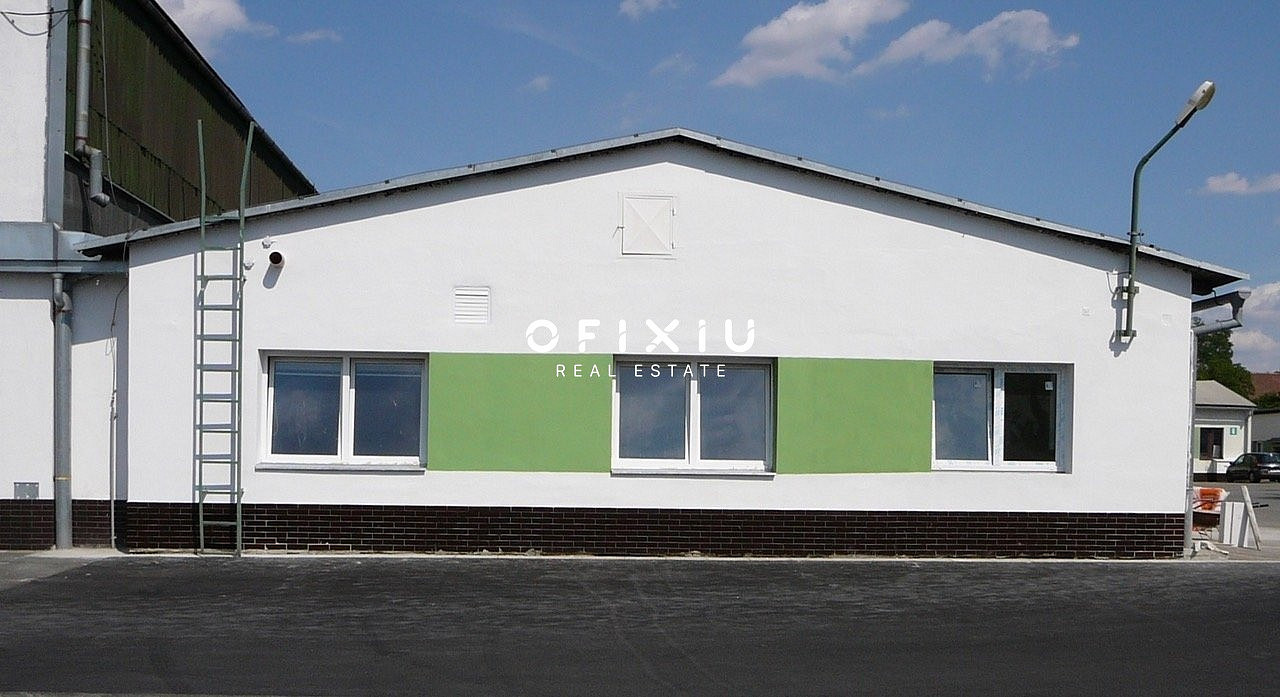 Pronájem kanceláře 173 m² – fotografie 2