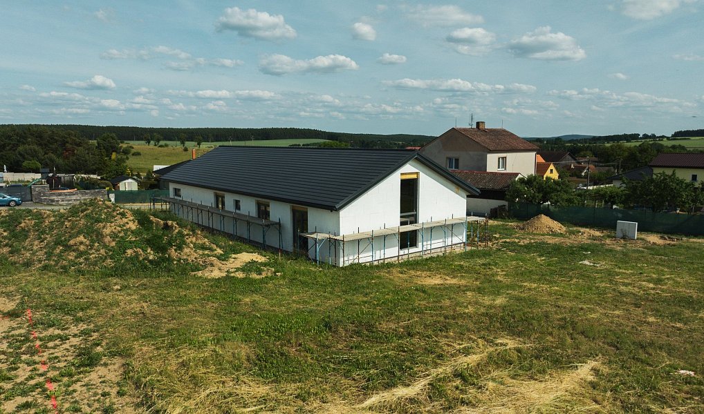 Prodej domu 191 m² s pozemkem 762 m², Loza – náhled fotky 6