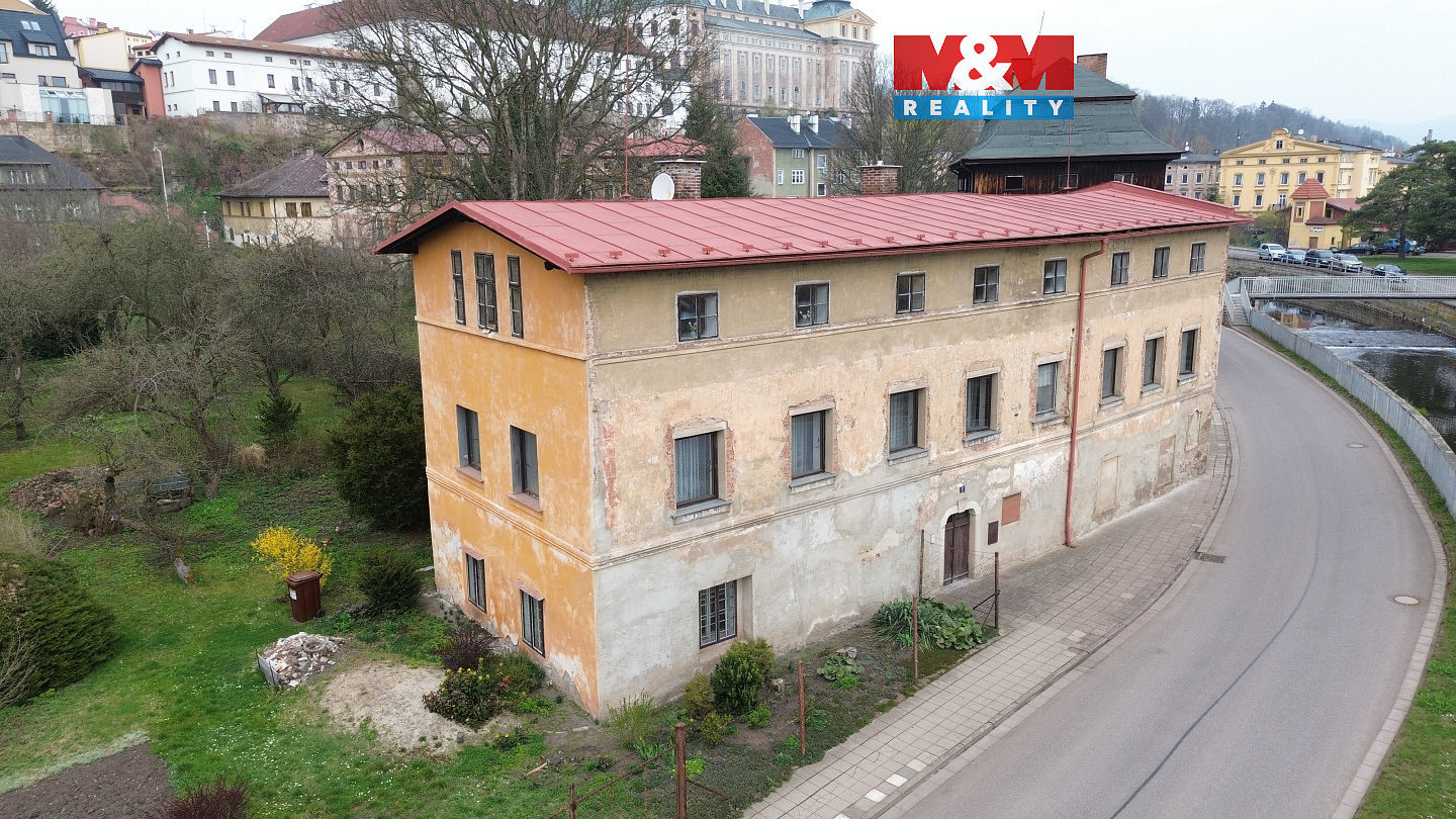 Prodej domu 320 m² s pozemkem 198 m²
