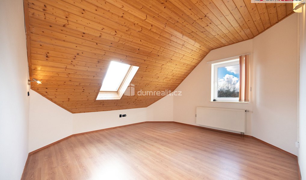 Prodej domu 253 m² s pozemkem 2 075 m², Dolní Třebonín – náhled fotky 35