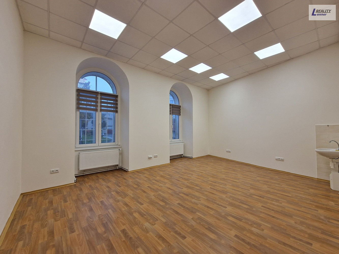Pronájem kanceláře 28 m² – fotografie 2