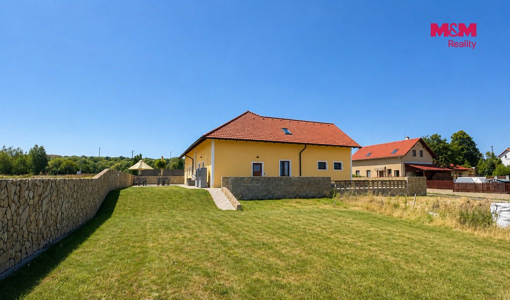 Prodej ubytovacího objektu 440 m², Slavonice – náhled fotky 12