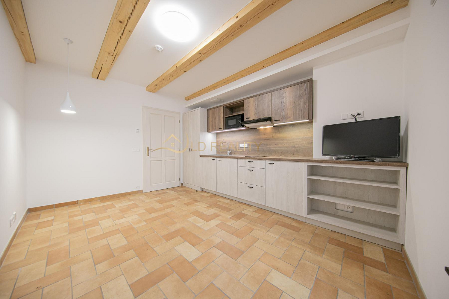 Pronájem bytu 1+kk 23 m² — photo 2