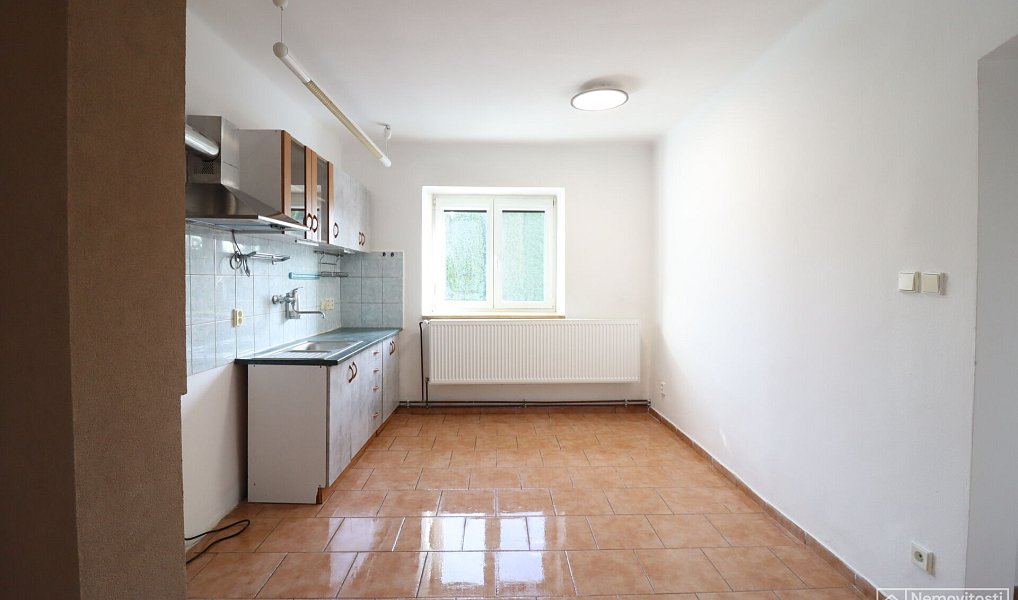 Prodej domu 69 m² s pozemkem 3 400 m², Štěkeň – náhled fotky 4