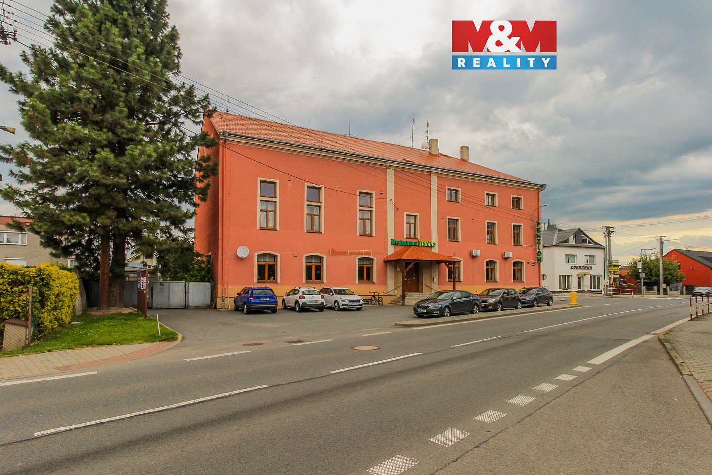 Prodej domu 1 355 m² s pozemkem 1 236 m²