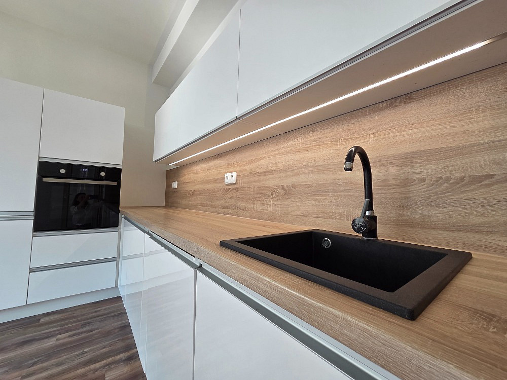 Pronájem bytu 2+kk 54 m² — photo 3