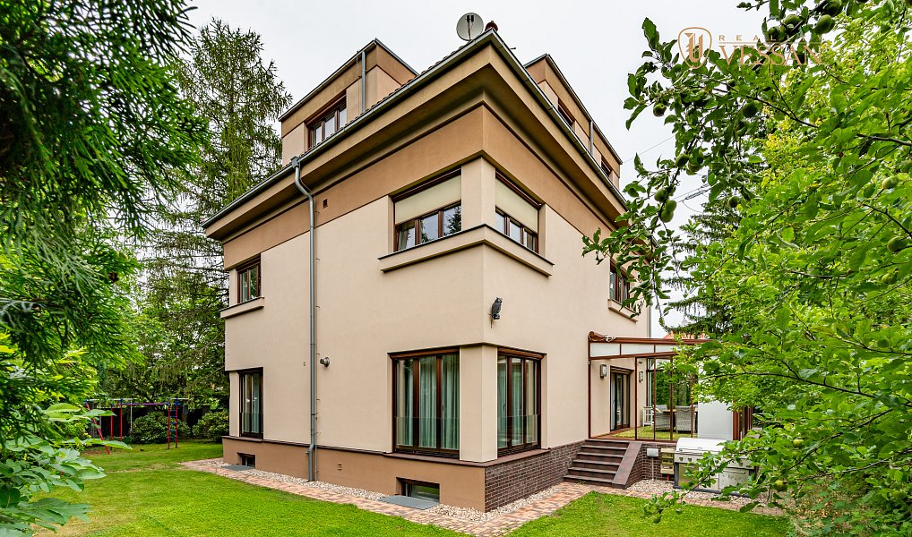 Prodej vily 474 m², Praha – náhled fotky 4