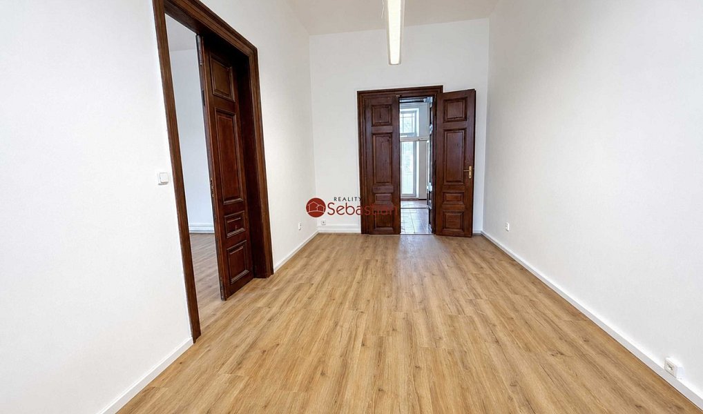 Pronájem kanceláře 182 m², Pardubice – náhled fotky 12