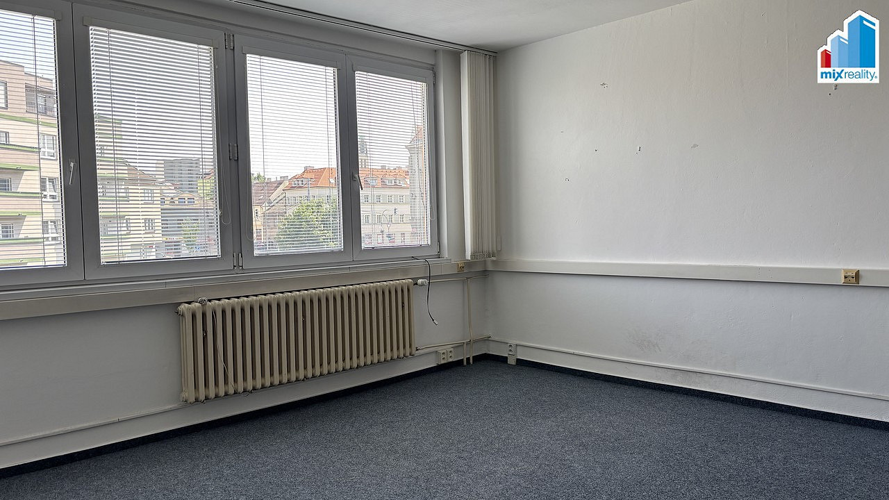 Pronájem kanceláře 27 m² — photo 4