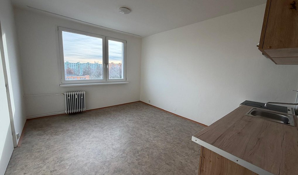 Pronájem bytu 1+1 35 m², Chomutov – náhled fotky 2
